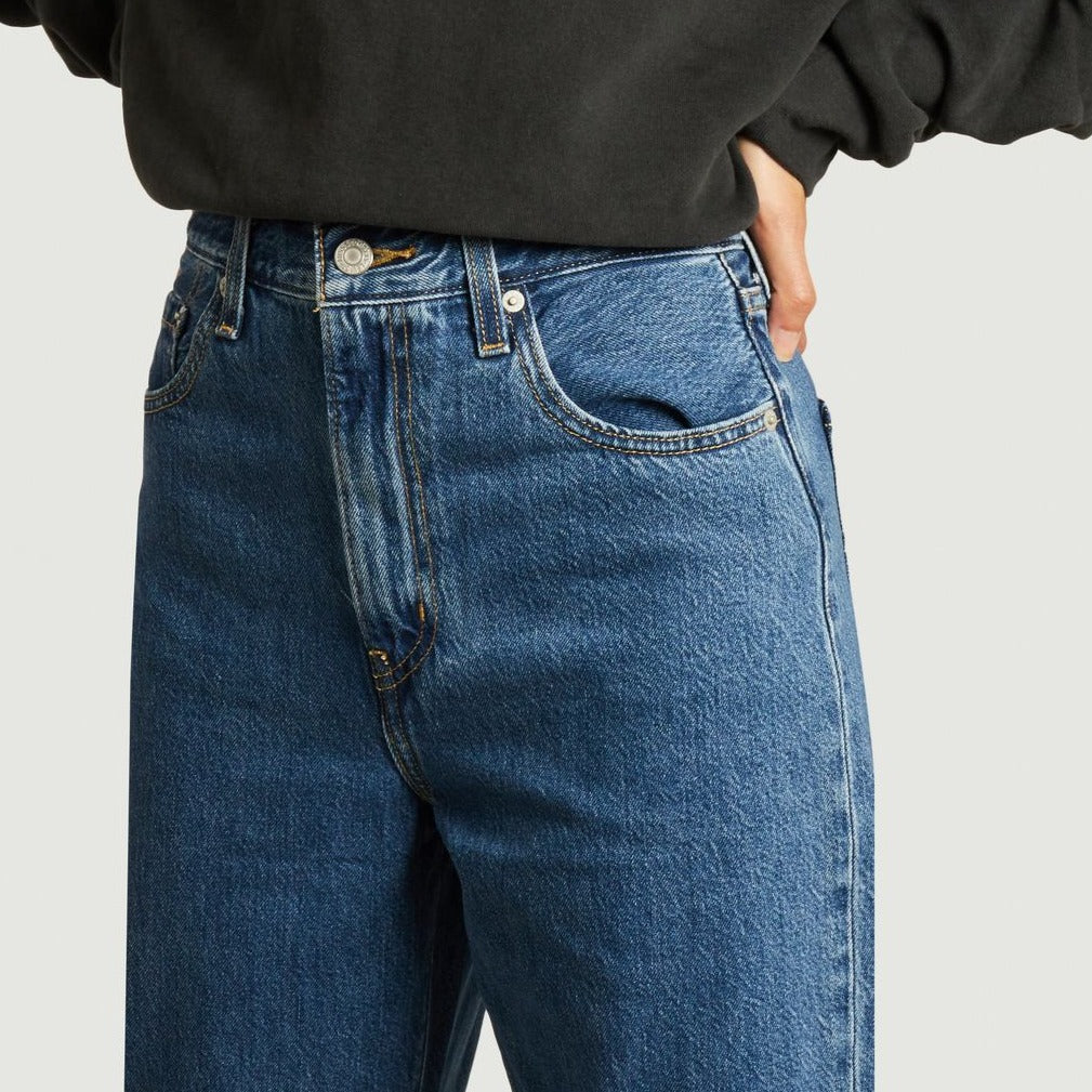 LEVIS HIGH LOOSE TAPER FIT JEANS