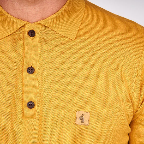 Gabicci Vintage fit Short sleeve three button polo collar knit